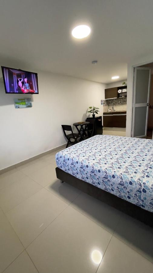 Sea Life Apartamentos En Via Principal Centro Y San Luis San Andrés Eksteriør billede