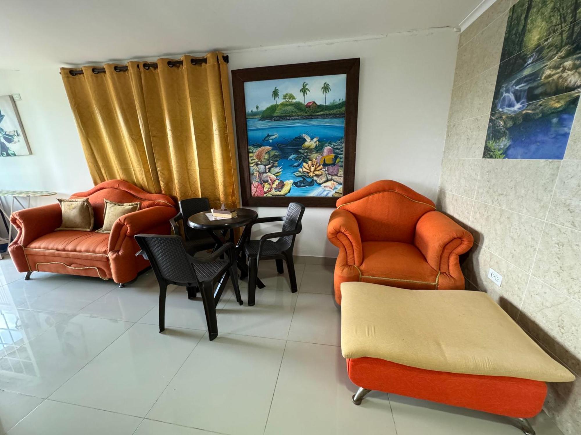 Sea Life Apartamentos En Via Principal Centro Y San Luis San Andrés Eksteriør billede