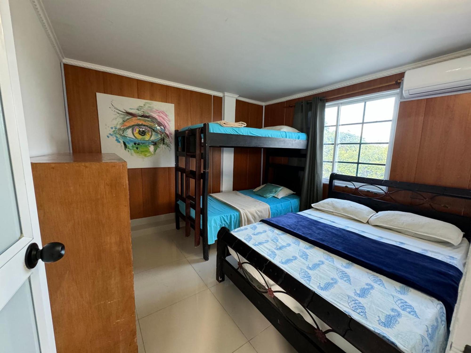 Sea Life Apartamentos En Via Principal Centro Y San Luis San Andrés Eksteriør billede