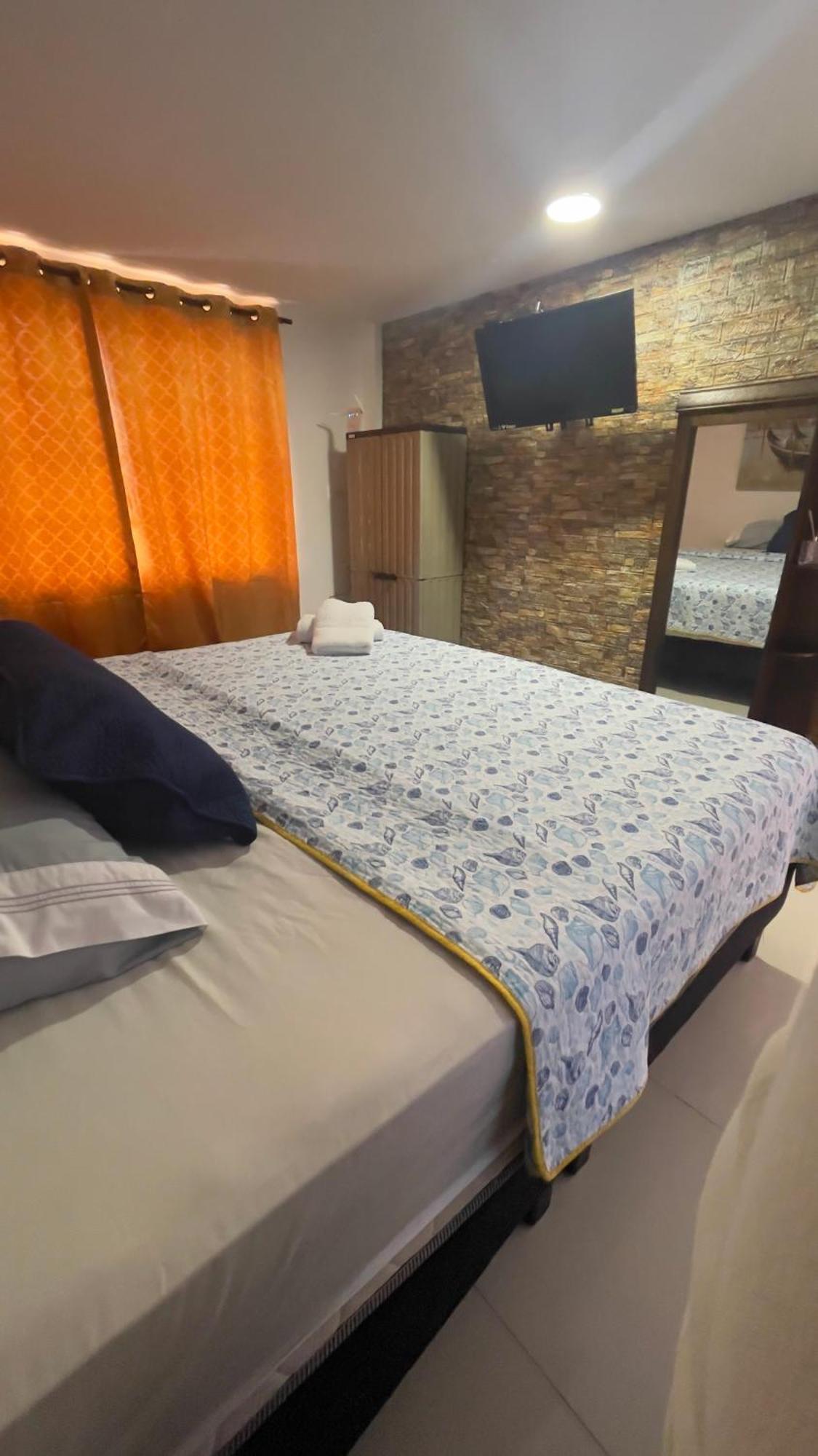 Sea Life Apartamentos En Via Principal Centro Y San Luis San Andrés Eksteriør billede