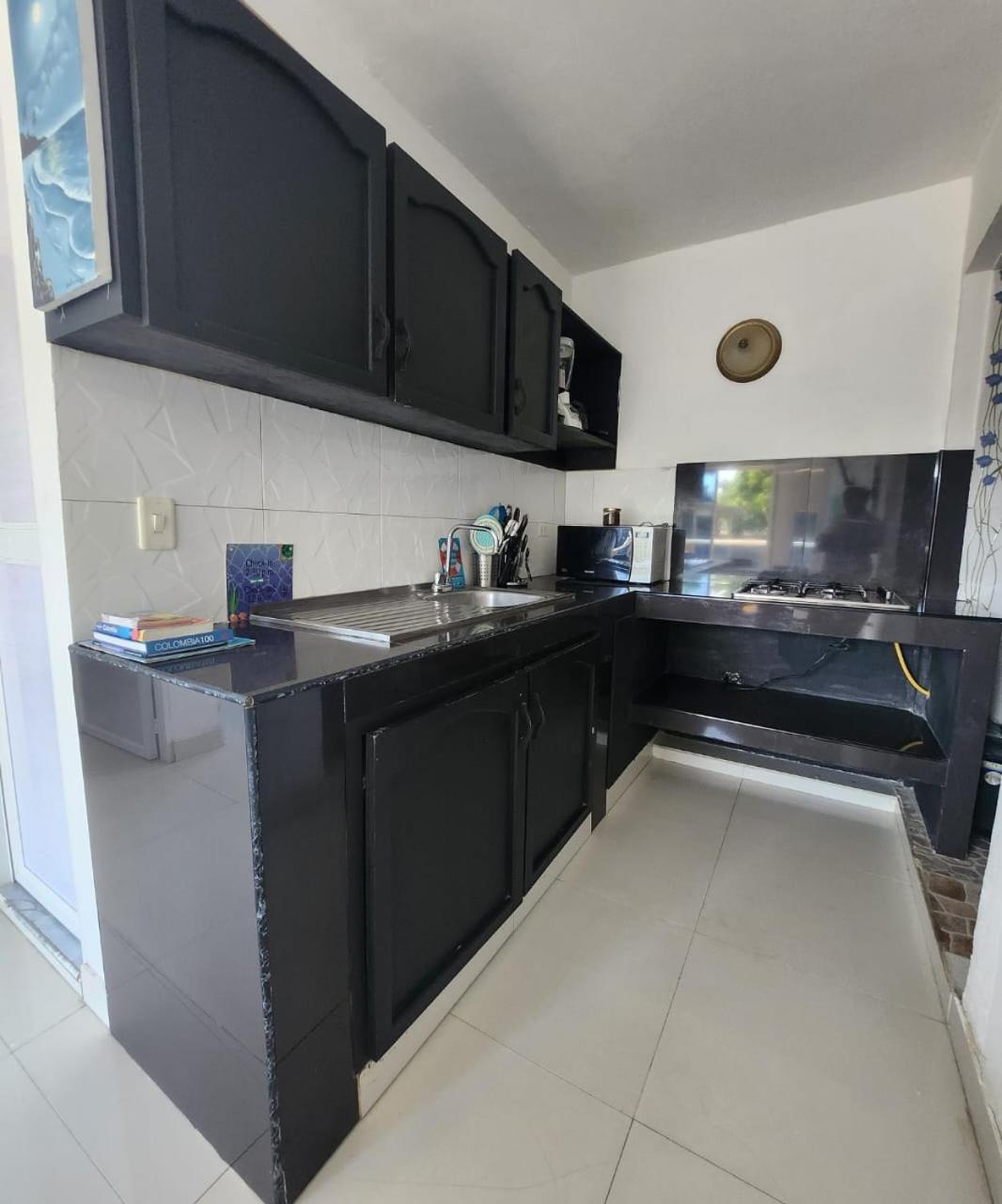 Sea Life Apartamentos En Via Principal Centro Y San Luis San Andrés Eksteriør billede